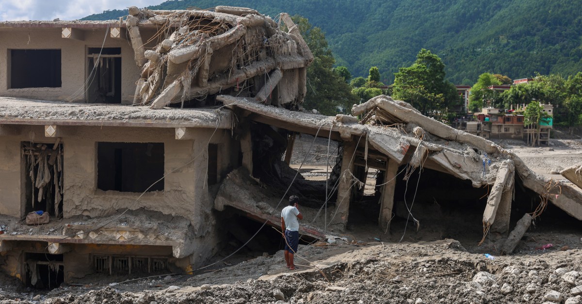Pastores no Nepal Lamentam Desaparecidos Após Chegada de Inundações Devastadoras 19 nepal flash floods