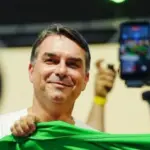 Flávio Bolsonaro denuncia CNBB por suposta colaboração com o PT em fake news 3 news 143420