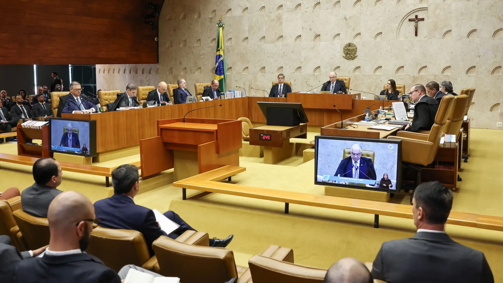 STF iguala licença-maternidade para mães biológicas e adotivas no serviço público 1 plenario julgamento moraes stf scaled