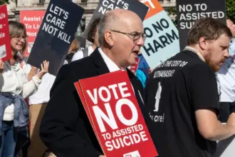 Cristãos se Unem para Barrar Projeto de Lei sobre Eutanásia no Reino Unido 5 uk assisted suicide bill rejected