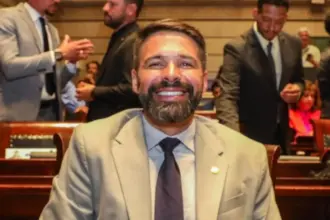 Vereador do Rio de Janeiro é detido com armamento pesado em operação da PF 4 vereador preso rj 910x568.jpeg