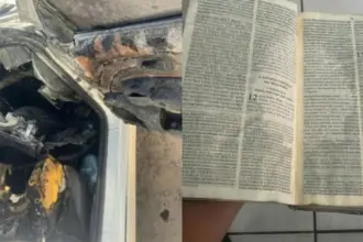 Bíblia sobrevive a incêndio em carro e motorista fala em milagre 4 1016614839 biblia