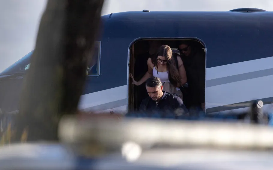 Jato para Flávio Bolsonaro foi providenciado por funcionário da Casa Branca, afirma NYT 1 2026 10 28T164152Z 767953955 RC2ECOARS7SH RTRMADP 3 BRAZIL USA