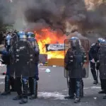 Pastora faz apelo à oração pela França após protestos violentos: 'Só Jesus é o caminho' 3 2219135143 protestos franca