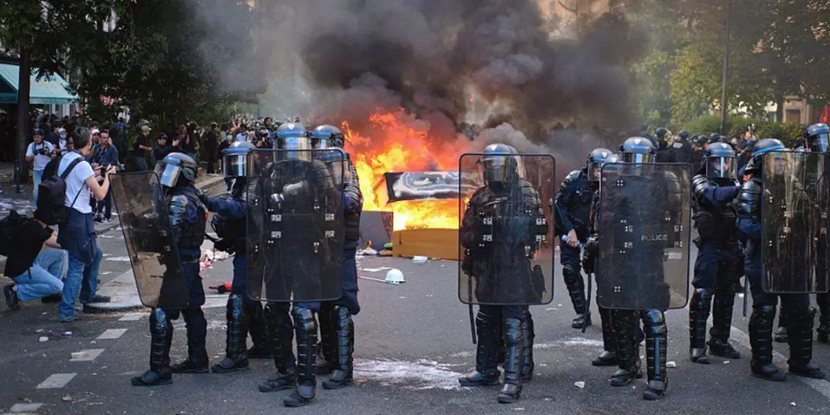 Pastora faz apelo à oração pela França após protestos violentos: 'Só Jesus é o caminho' 1 2219135143 protestos franca