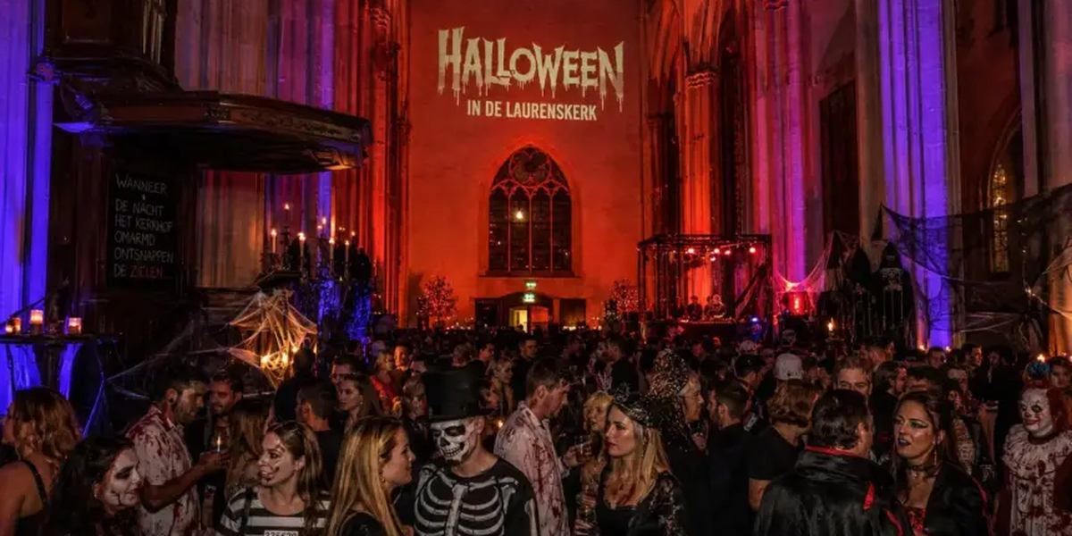 Protesto de cristãos contra festa de Halloween em igreja histórica na Holanda 1 3693786181 halloween