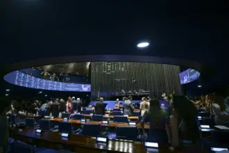 Senado aprova PEC que reduz jornada de trabalho para 40 horas semanais em primeiro turno 6 55590170074 7e5f54330d o 910x568.jpg