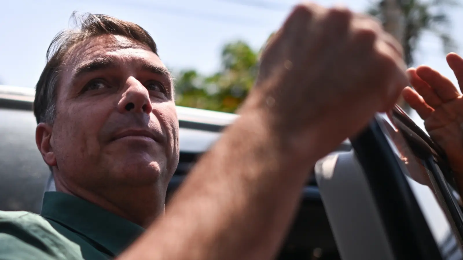 Flávio Bolsonaro sugere crise econômica pode antecipar eleições e revela planos de nova candidatura 1 ASPA GRANDE 2026 10 28T072947.427 1 scaled