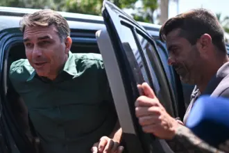 Polícia Federal investiga apoio logístico de Flávio Bolsonaro para deixar o Brasil 7 ASPA GRANDE 2026 10 28T110330.337 1