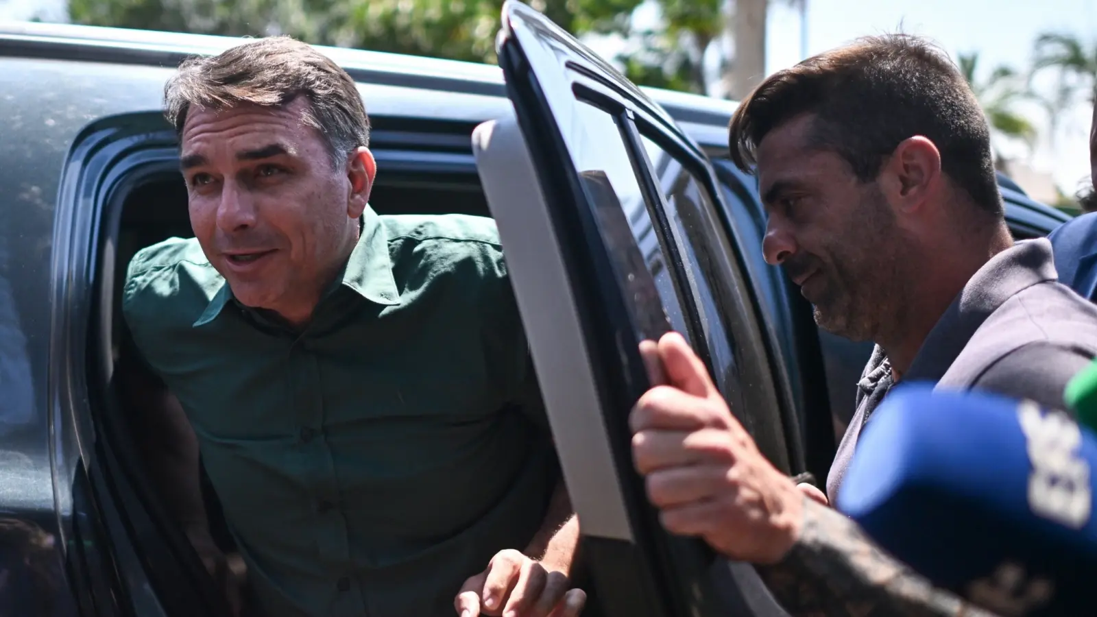 Polícia Federal investiga apoio logístico de Flávio Bolsonaro para deixar o Brasil 1 ASPA GRANDE 2026 10 28T110330.337 1 scaled