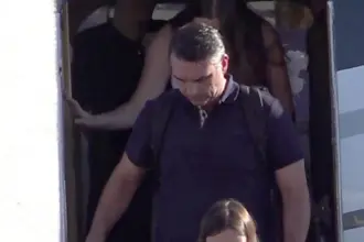Voo de Flávio Bolsonaro para Miami custou US$ 150 mil, revela empresário 5 ASPA GRANDE 2026 10 30T090231.106