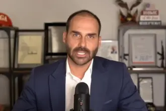 Eduardo Bolsonaro revela papel na candidatura de Flávio à Presidência 4 Apuracao de violacoes de direitos no 8 de Janeiro Subcomissao Especial Seguranca Publica 27 8 25 1 11 9 screenshot 2.jpg