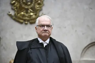 Fachin afirma que STF deve respeitar a Constituição após 1º turno das eleições 4 FTA20260202278.jpg