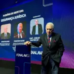Francisco Rezek critica STF e o compara a um “arquipélago de 11 monocracias” 3 Fenalaw Francisco Rezek menor