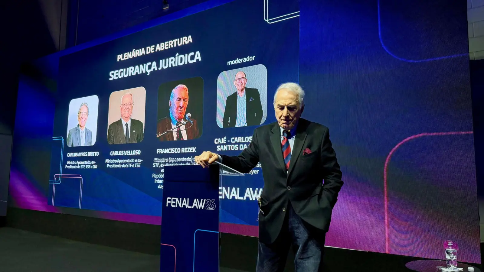 Francisco Rezek critica STF e o compara a um “arquipélago de 11 monocracias” 1 Fenalaw Francisco Rezek menor scaled