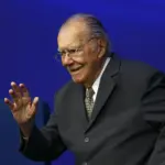 José Sarney se recupera de cirurgia abdominal em UTI 3 Sarney scaled.jpg