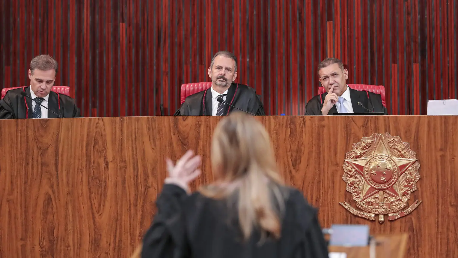 TSE favorece Lula em disputas eleitorais contra Flávio Bolsonaro 1 TSE julga