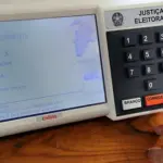OEA envia missão de observadores para o segundo turno das eleições brasileiras 3 Urna eletronica em referencia a materia sobre as eleicoes internas do PT.jpg