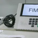 TREs alertam sobre possíveis mudanças nos locais de votação até domingo 3 Urna eletronica scaled.jpg 1