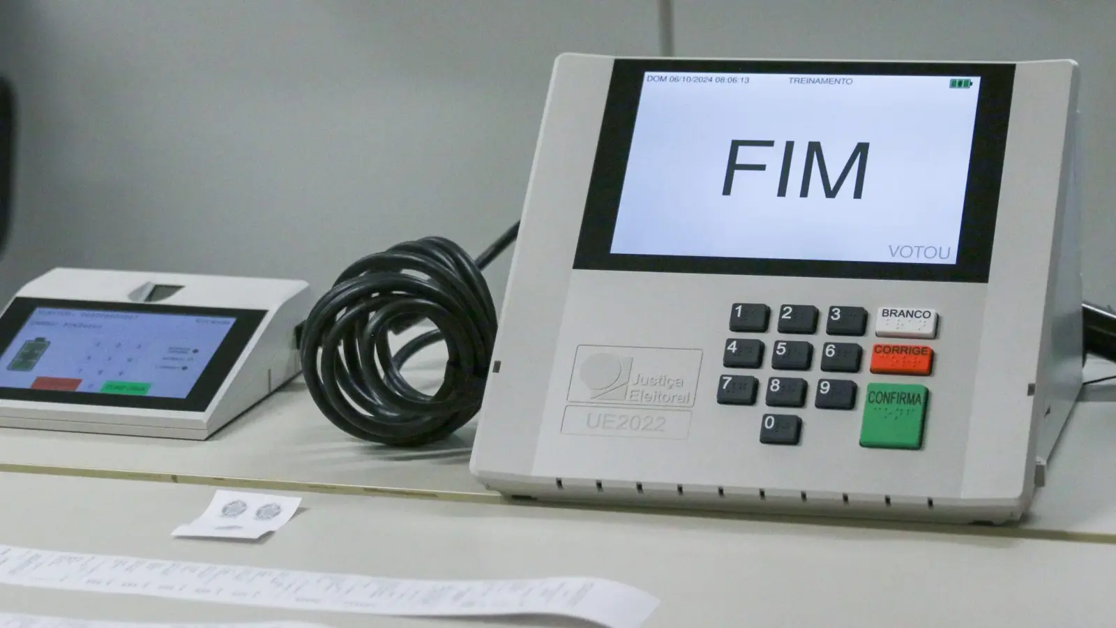 TREs alertam sobre possíveis mudanças nos locais de votação até domingo 1 Urna eletronica scaled.jpg 1 scaled