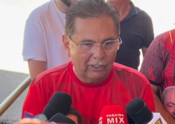 Presidente da Assembleia da Paraíba ataca 'pobre de direita' em discurso a favor de Lula 1 adriano galdino.jpg
