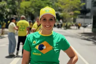 Mãe de Isabella Nardoni sofre ataques após apoiar Flávio Bolsonaro 5 ana carolina oliveira 910x568.jpg
