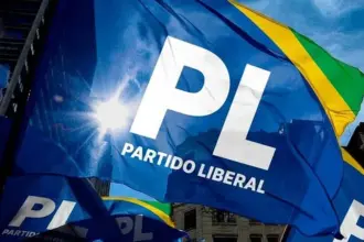 PL lidera na eleição de governadores no primeiro turno; veja a lista completa 7 bandeiras do partido liberal.jpg