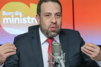 Corinthians e Caixa assinam termo para renegociar dívida de R$ 630 milhões com apoio de Boulos 4 boulos caixa 910x568.jpeg