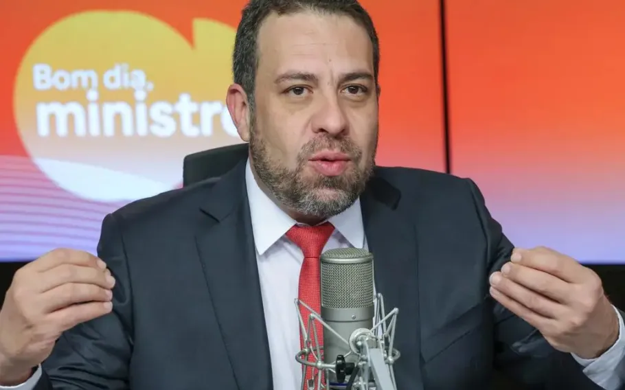 Corinthians e Caixa assinam termo para renegociar dívida de R$ 630 milhões com apoio de Boulos 1 boulos caixa