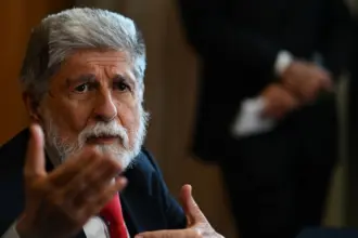 Celso Amorim critica Trump por comentários sobre eleições no Brasil 7 celso amorim