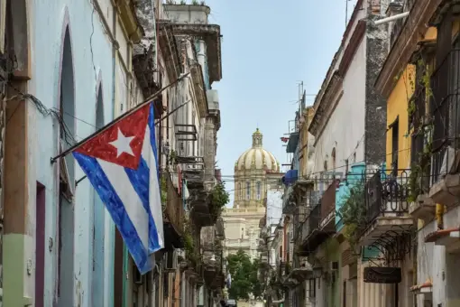 Tribunal cubano impõe pena a criadora de conteúdo cristã e sua mãe por filmagem de agente de segurança 2 criadora conteudo crista condenada cuba critica regime