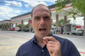 Eduardo Bolsonaro planeja reformulação no Itamaraty se Flávio for eleito 6 eduardo bolsonaro.jpg