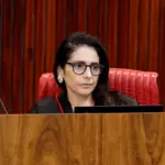 TSE determina suspensão de site que trocava criptomoedas por apoio a Flávio Bolsonaro 3 estela aranha tse