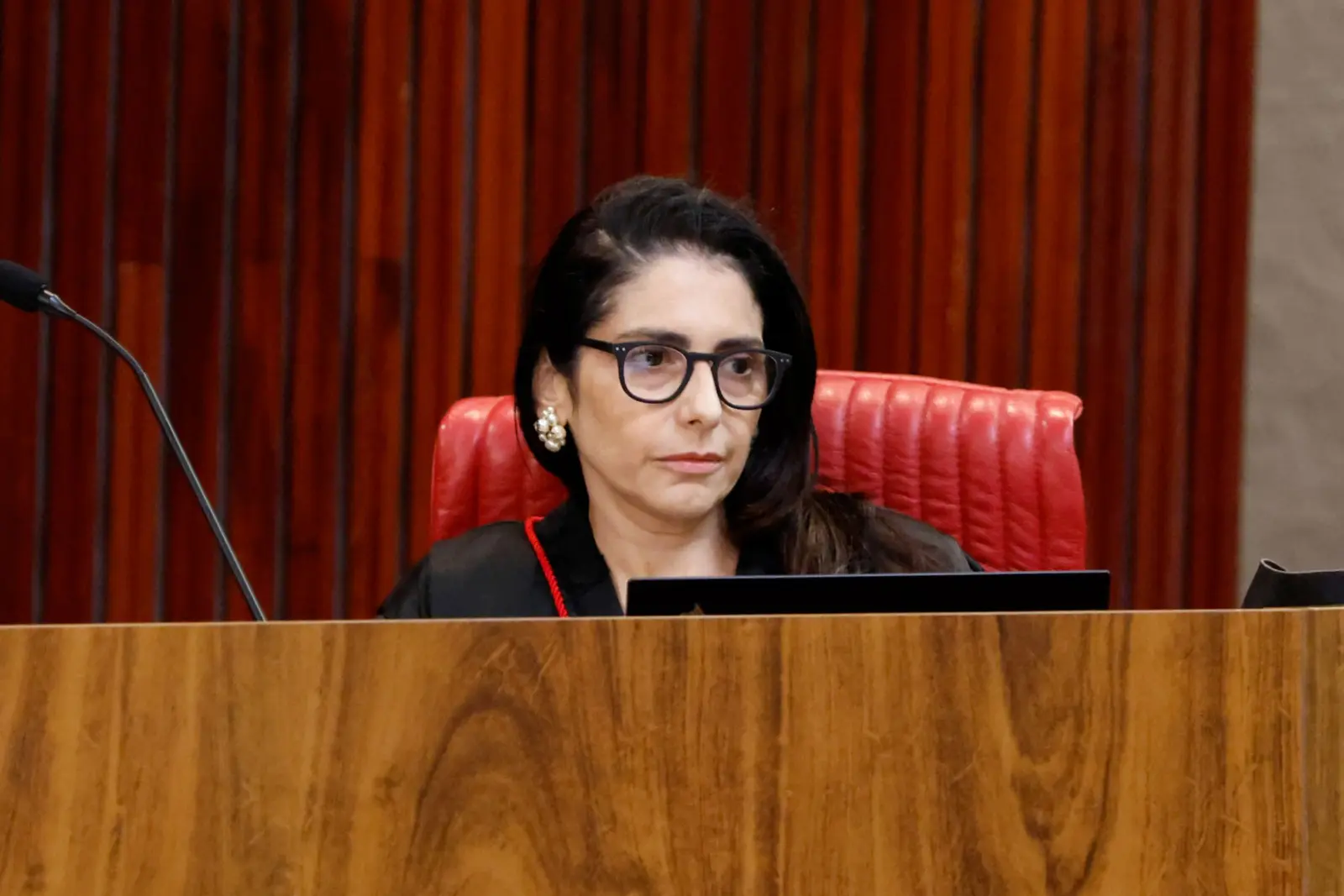 TSE determina suspensão de site que trocava criptomoedas por apoio a Flávio Bolsonaro 1 estela aranha tse scaled