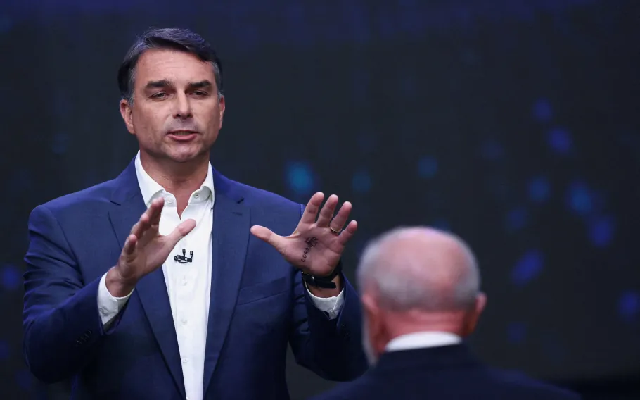 Flávio Bolsonaro autoriza abertura de sigilos em resposta a desafio de Lula 1 flavio 12