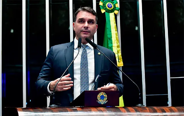 Flávio Bolsonaro alcança 62% de chance de vitória a três dias da eleição, diz Polymarket 1 flavio 2.jpg