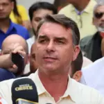 Flávio Bolsonaro se destaca nas redes sociais após vitória no primeiro turno 3 flavio 5 910x568.jpg