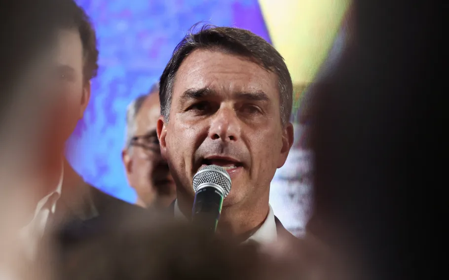 Flávio Bolsonaro move ação no TSE contra campanha de Lula 1 flavio 8
