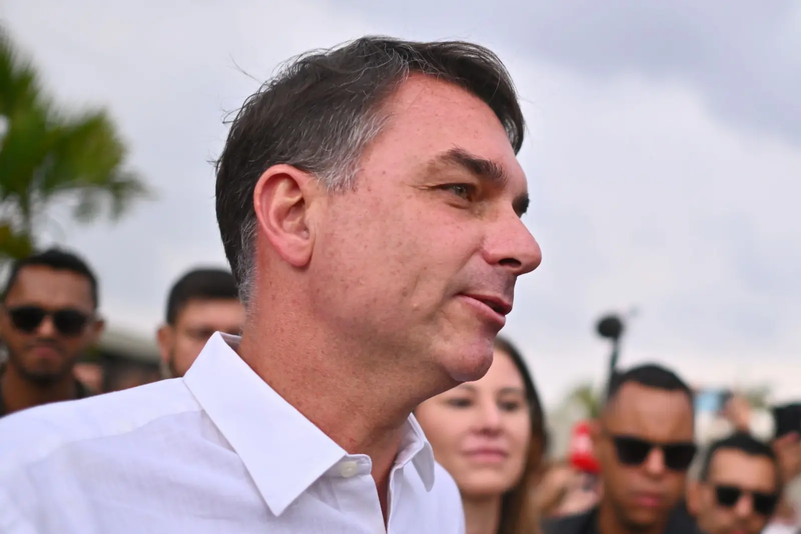 Flávio Bolsonaro se reúne com Eduardo e Ramagem durante viagem aos EUA 1 flavio bolsonaro 8 scaled