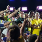 Flávio Bolsonaro aceita desafio de Lula e pede abertura de sigilos 3 flavio bolsonaro 910x568.png