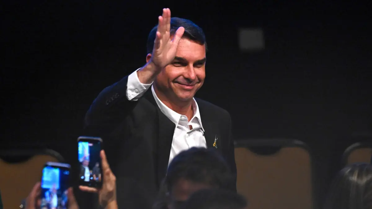 Partido Novo declara apoio a Flávio Bolsonaro no segundo turno da eleição presidencial 1 flavio bolsonaro foto andre borges efe 2 1