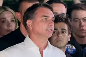 União Brasil, MDB e PSDB reafirmam confiança no sistema eleitoral após declarações de Flávio Bolsonaro 5 flavio contestar 910x568.jpg