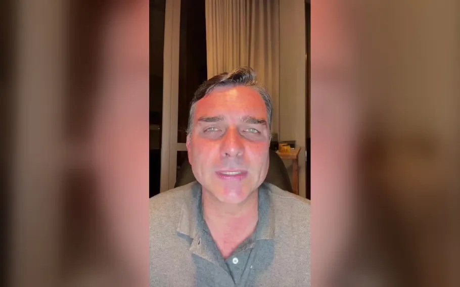 Flávio Bolsonaro manifesta interesse em candidatura à Presidência antes de 2030 1 flavio live instagram
