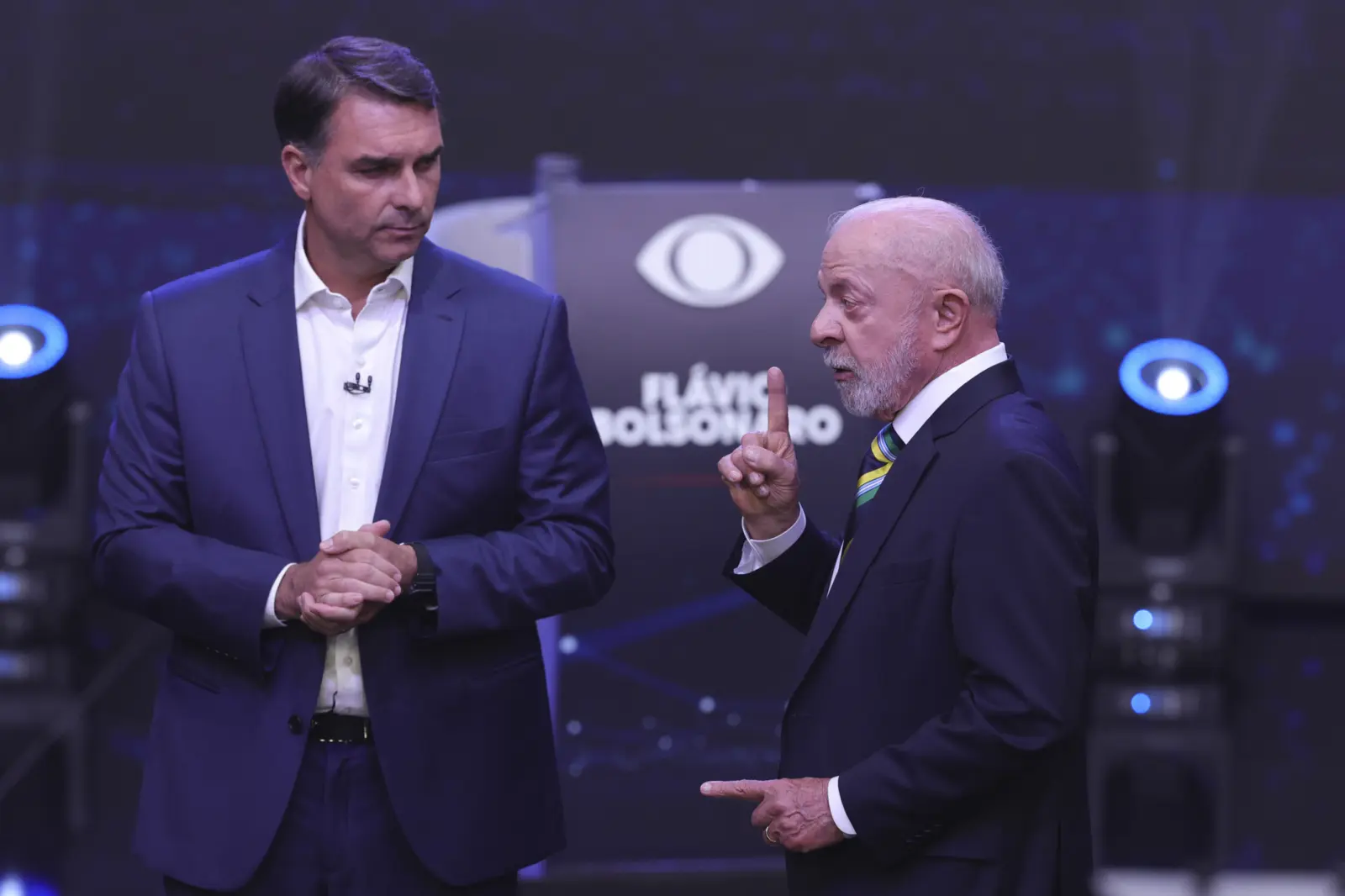 Lula solicita que Mendonça atue como "árbitro" na divulgação de sigilos e pressiona Flávio Bolsonaro 1 flavio lula scaled