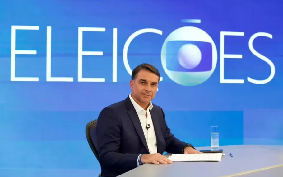 Flávio Bolsonaro propõe fim da reeleição e critica Lula em sabatina na Globo 1 flavio na globo 22