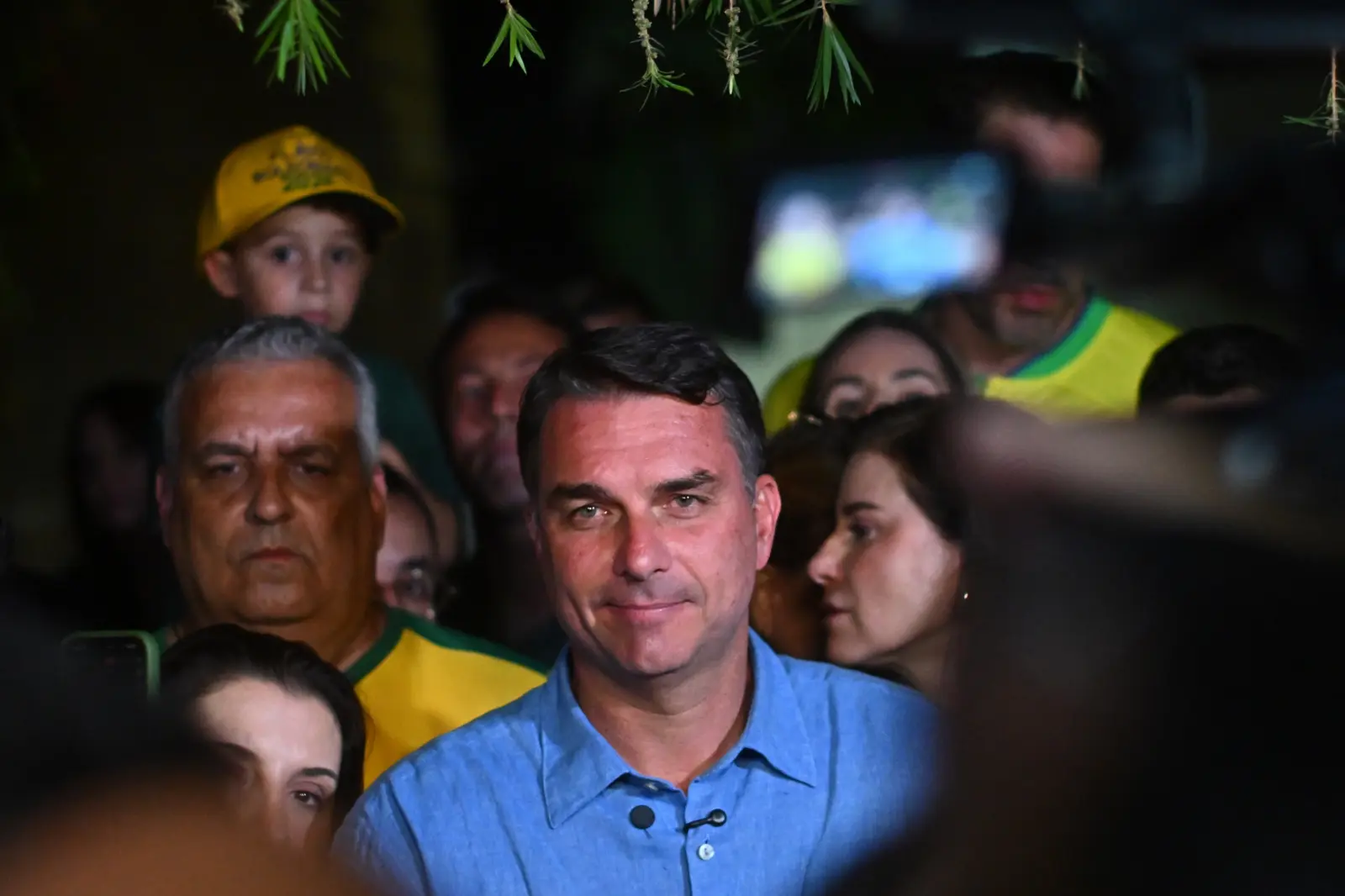 Flávio Bolsonaro busca ampliar apoio político no 2º turno após vitória no 1º turno 1 flavio segundo turno scaled