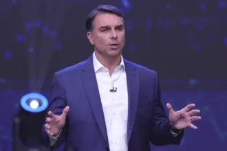 Operação secreta leva Flávio Bolsonaro a fugir para os EUA com apoio de Trump e Milei 6 flavio.operacao