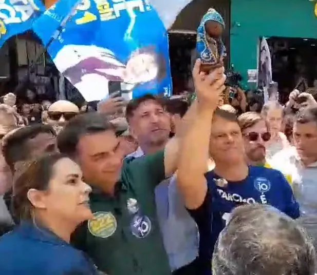 Flávio Bolsonaro supera Lula em Aparecida com quase o dobro de votos no 1º turno 1 flavio aparecida.jpeg 1