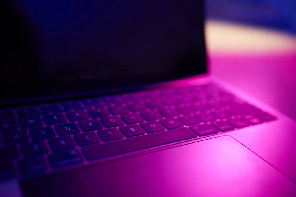 Entidade cristã solicita proibição de sites de prostituição na Irlanda do Norte 1 grupo cristao pressiona irlanda do norte proibicao sites prostituicao