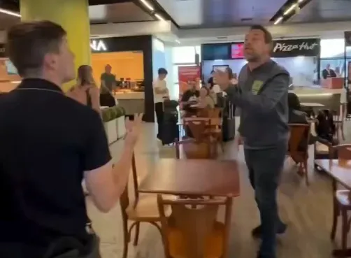 Pavanato e Boulos se enfrentam em aeroporto com ofensas e provocações 1 guilherme boulos lucas pavanato.jpg